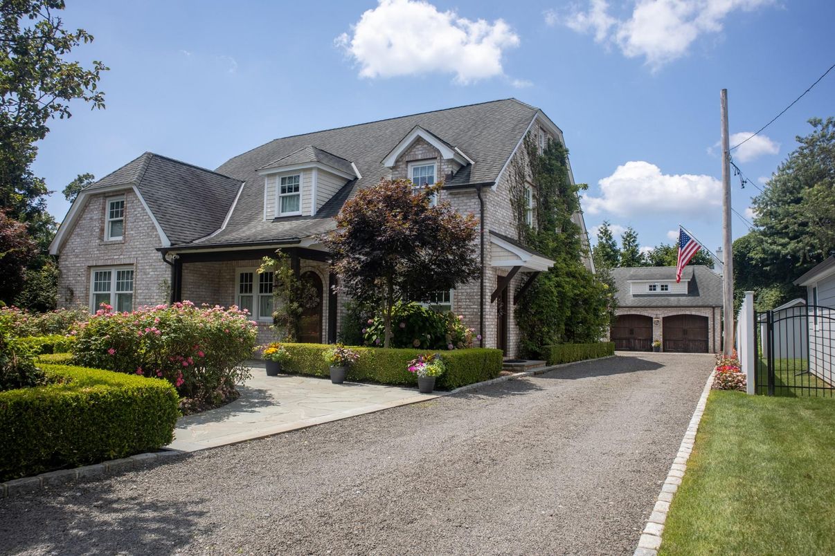 Exterior, Facade, Brick Facade, French Provincial