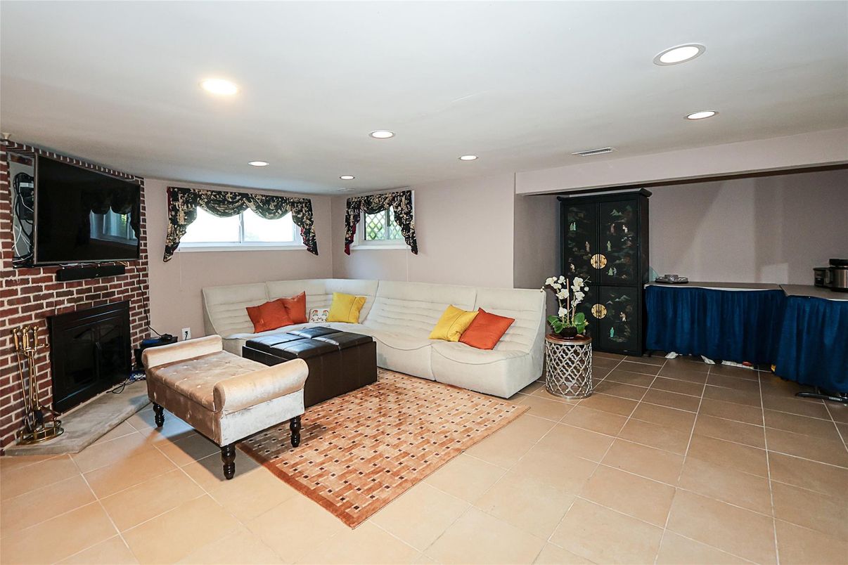 Fireplace, Interior, Living room, Recessed Lighting