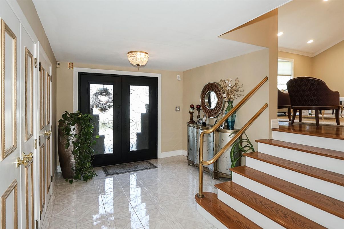 Interior, Marble, Recessed Lighting