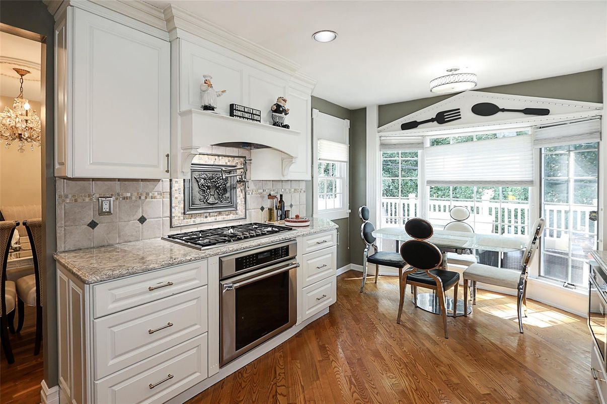 Chandelier, Dining room, Interior, Kitchen, Recessed Lighting, Wood Texture Flooring