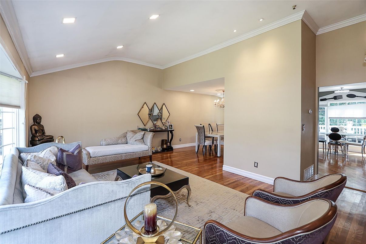 Chandelier, Dining room, Interior, Living room, Recessed Lighting, Wood Texture Flooring