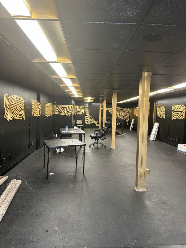 Game Room, Interior
