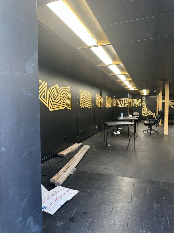 Game Room, Interior