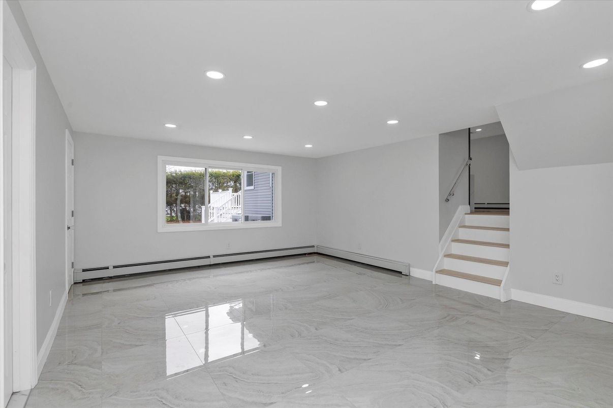 Empty room, Interior, Marble, Recessed Lighting