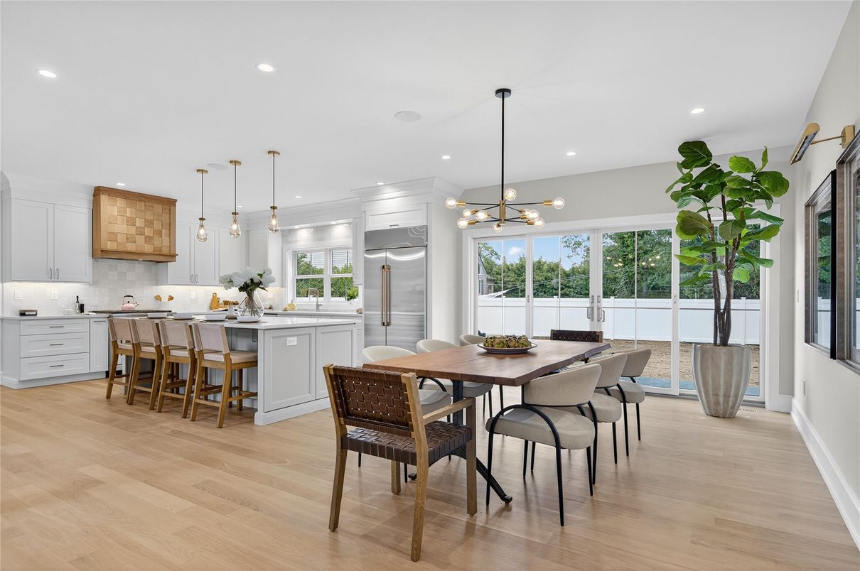 Dining room, Interior, Kitchen, Pendant Lights, Recessed Lighting, Wood Texture Flooring