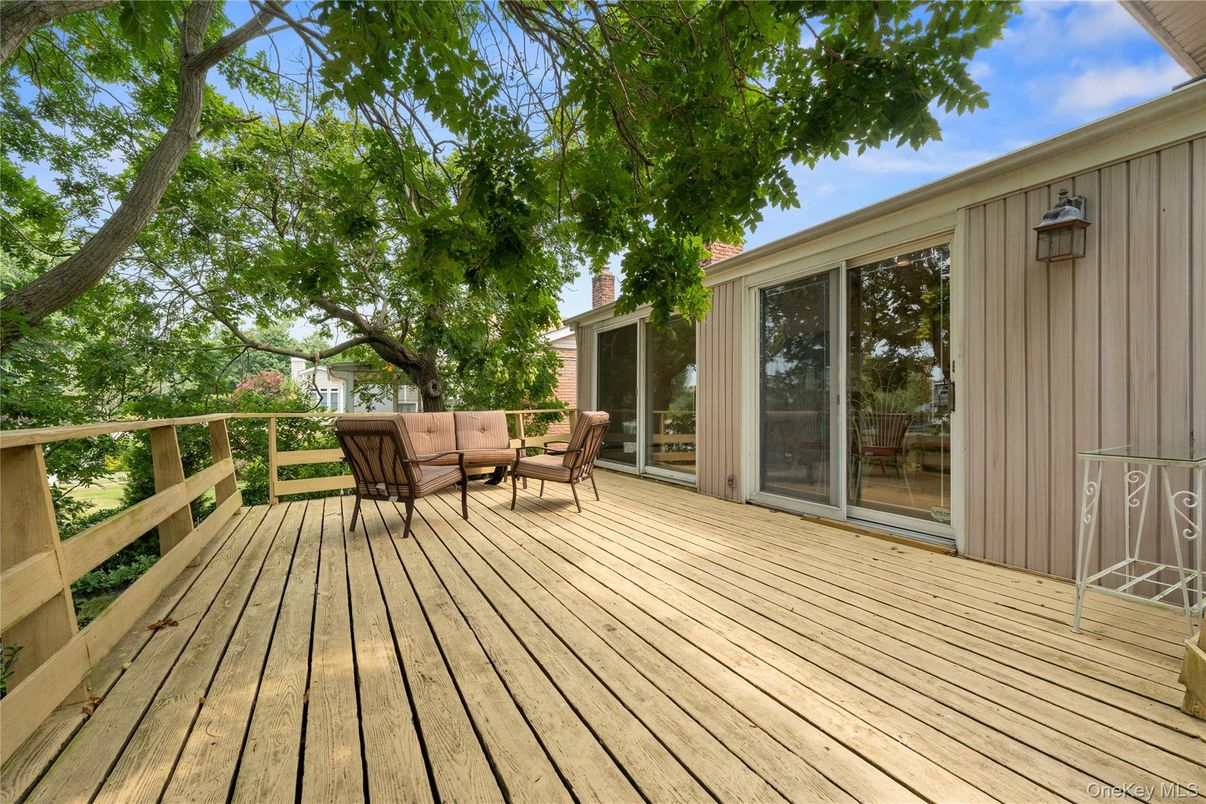Exterior, Wood Texture Flooring