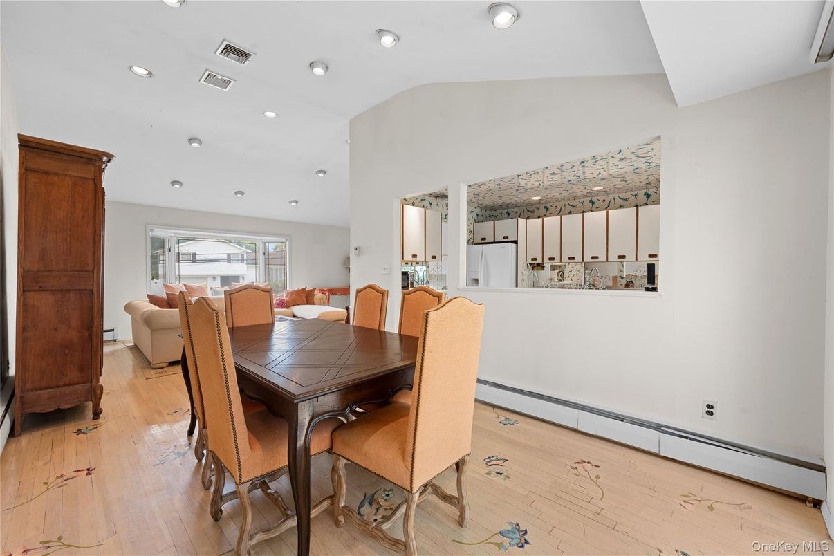 Dining room, Interior, Living room, Recessed Lighting, Wood Texture Flooring