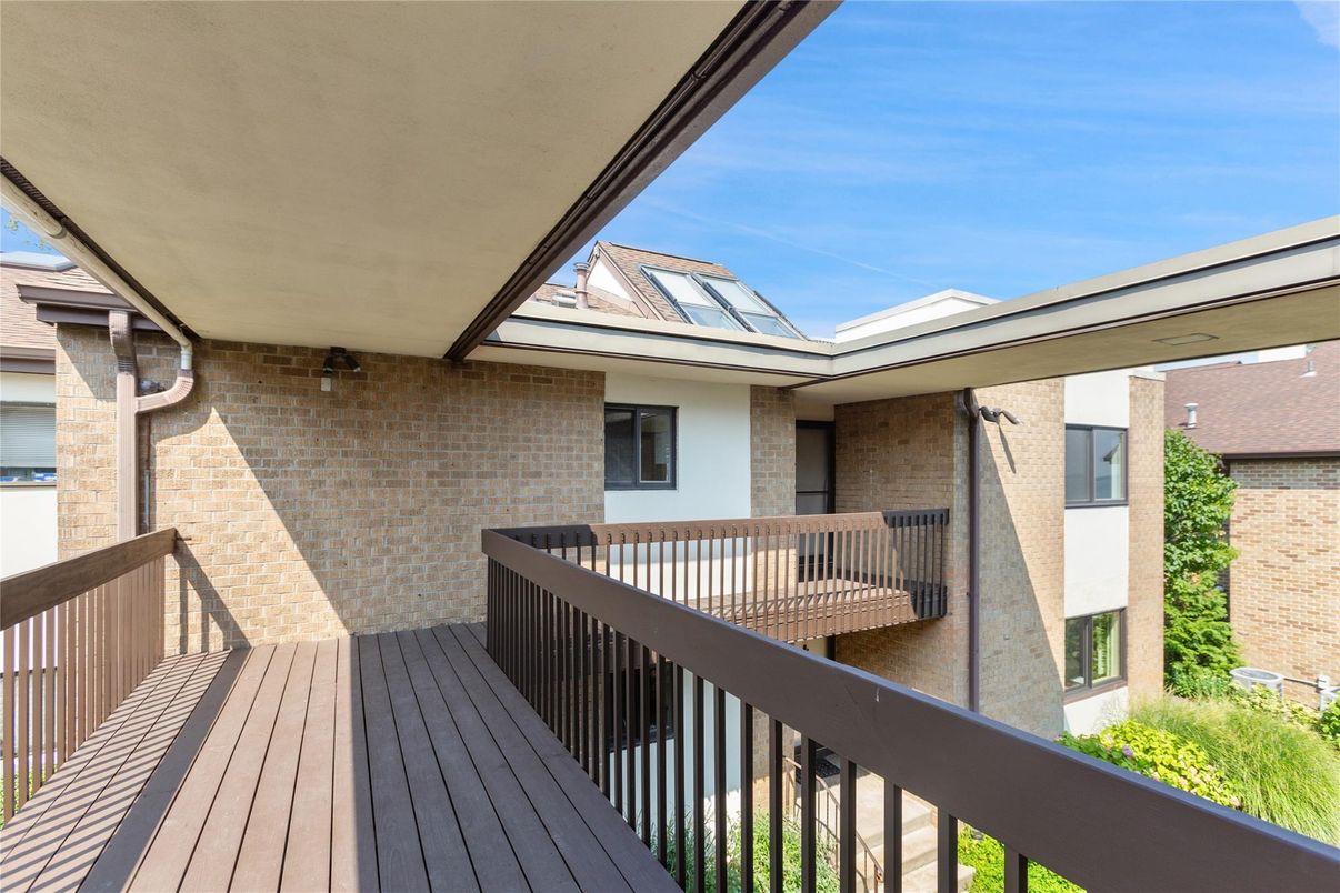 Exterior, Wood Texture Flooring