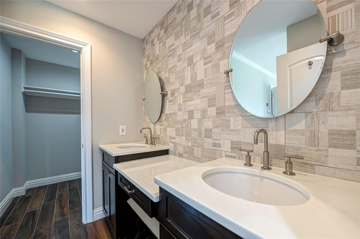 Bathroom, Dual Sink Vanities, Interior, Wood Texture Flooring