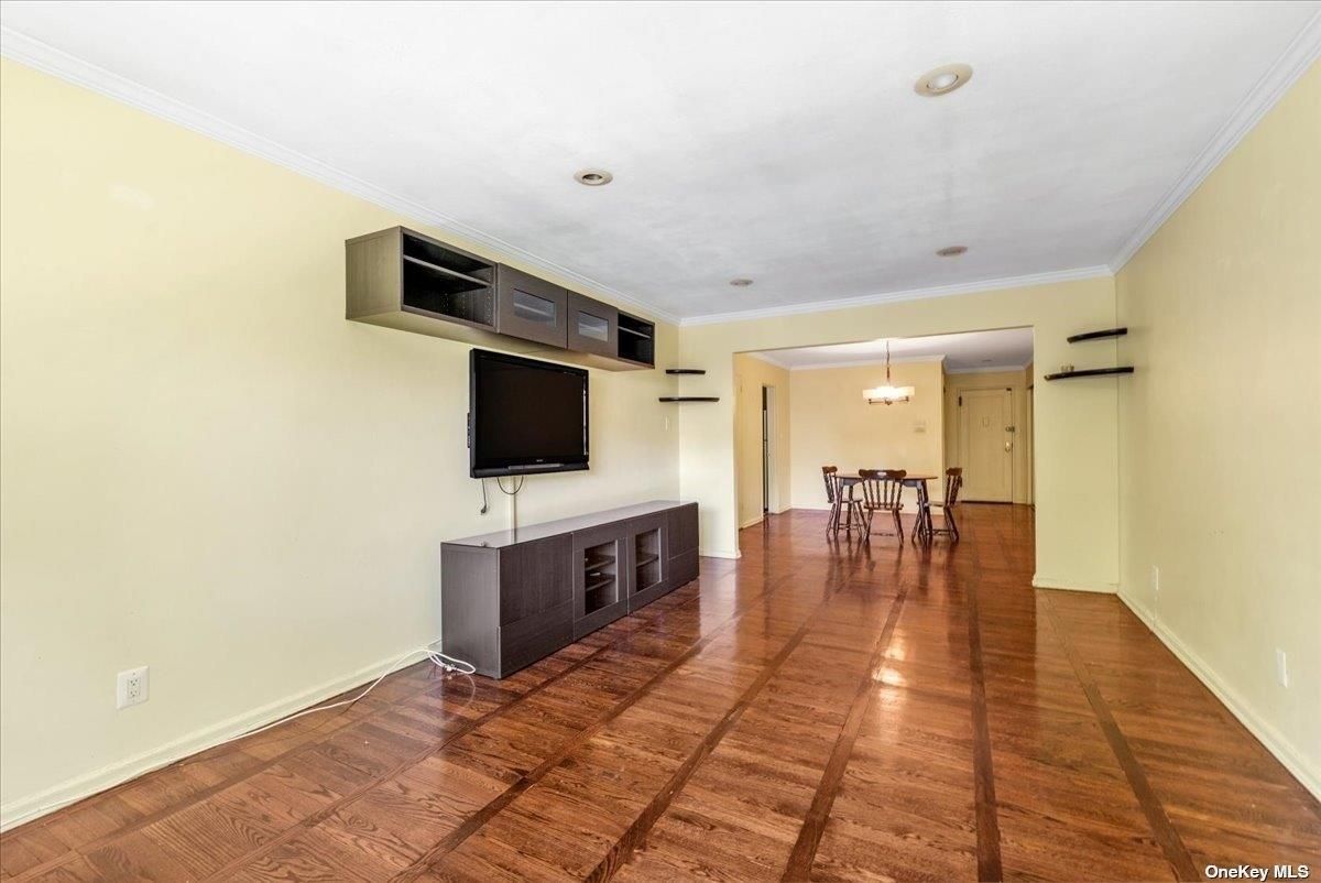 Dining room, Interior, Pendant Lights, Recessed Lighting, Wood Texture Flooring