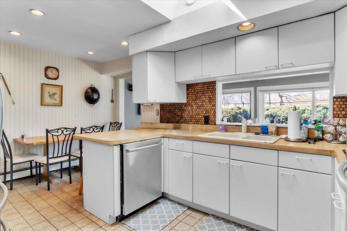 Dining room, Interior, Kitchen, Recessed Lighting