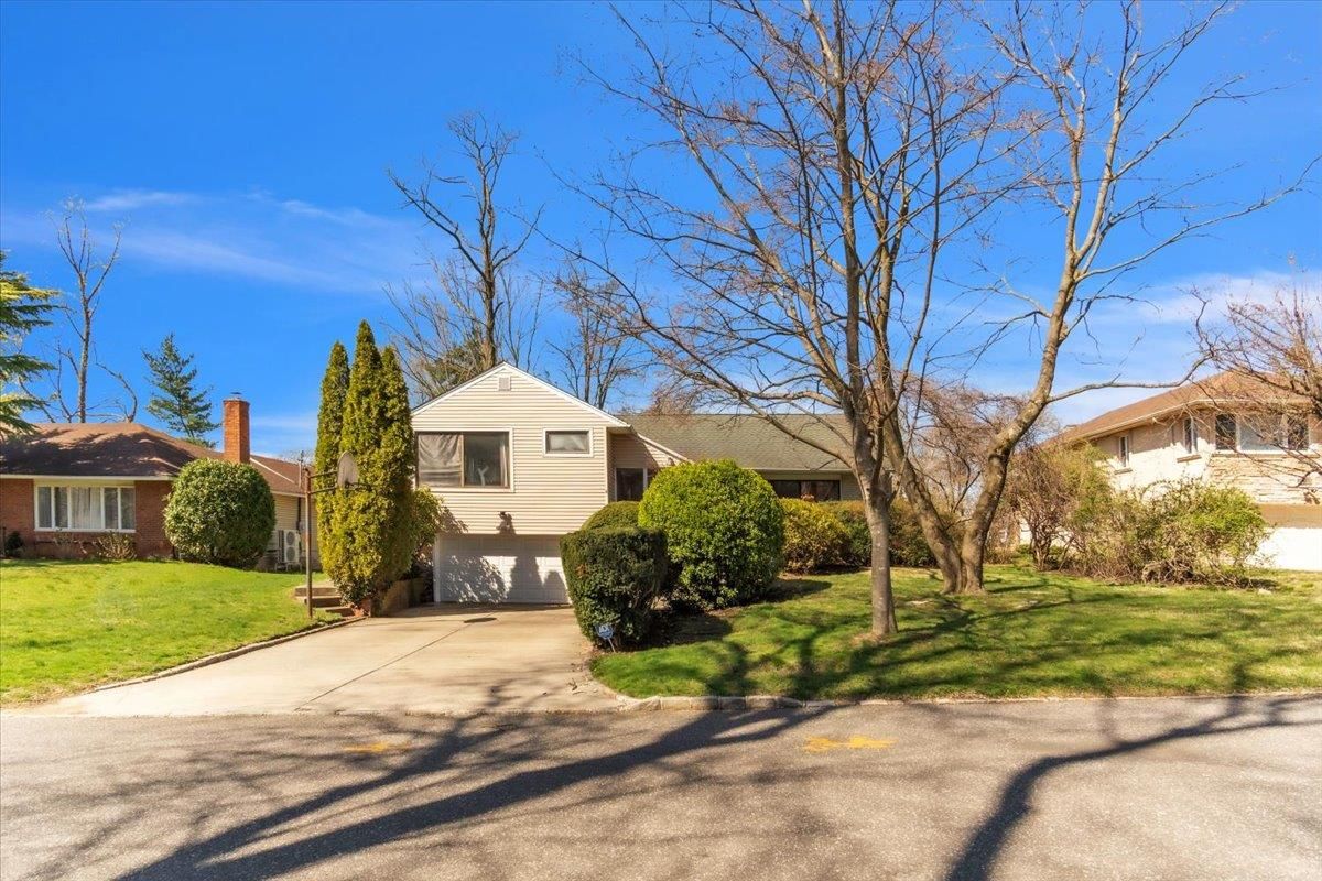 Attached, Backyard, Exterior, Facade, Split Level