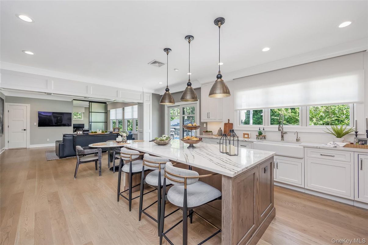 Dining room, Interior, Kitchen, Pendant Lights, Recessed Lighting, Wood Texture Flooring