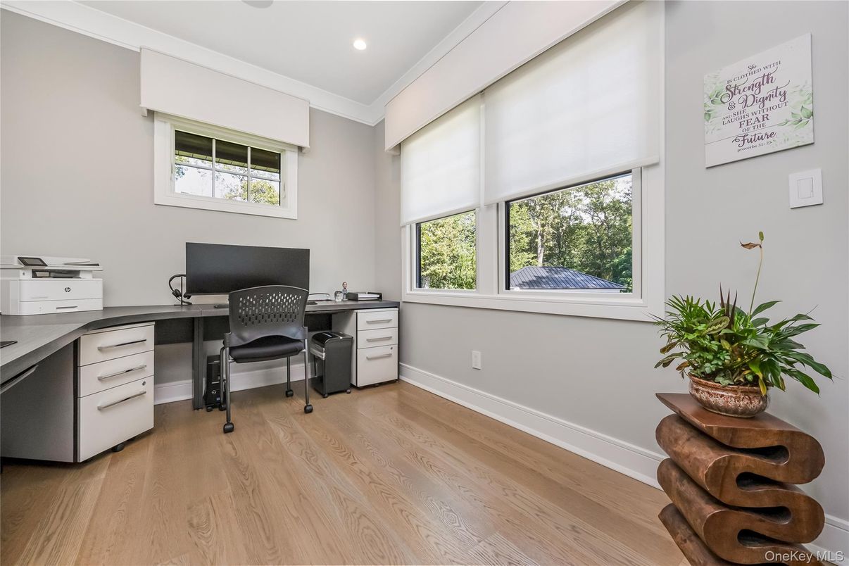 Home Office, Interior, Recessed Lighting, Wood Texture Flooring