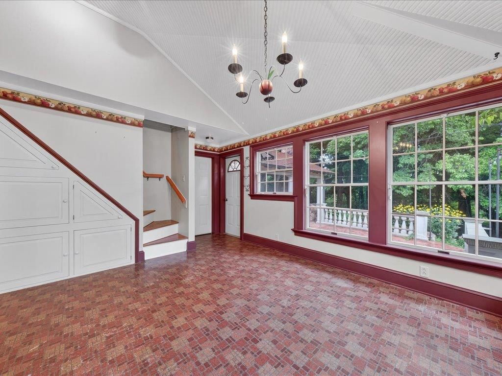 Chandelier, Empty room, Interior