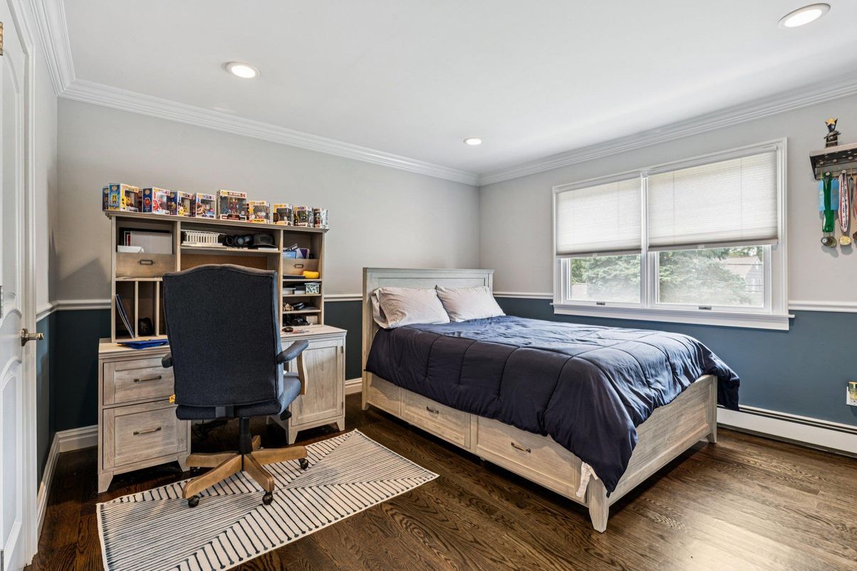 Bedroom, Home Office, Interior, Recessed Lighting, Wood Texture Flooring