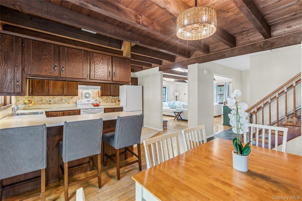Dining room, Interior, Kitchen, Pendant Lights, Wooden Beams, Wooden Ceilings, Wood Texture Flooring