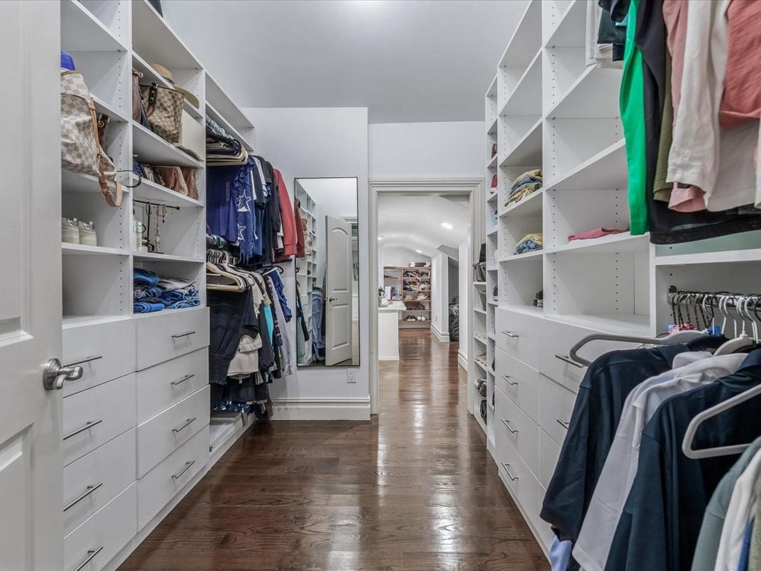 Interior, Recessed Lighting, Walk-in Closets, Wood Texture Flooring