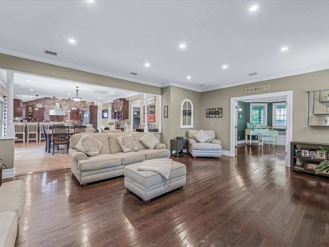 Dining room, Interior, Kitchen, Living room, Pendant Lights, Recessed Lighting, Wood Texture Flooring