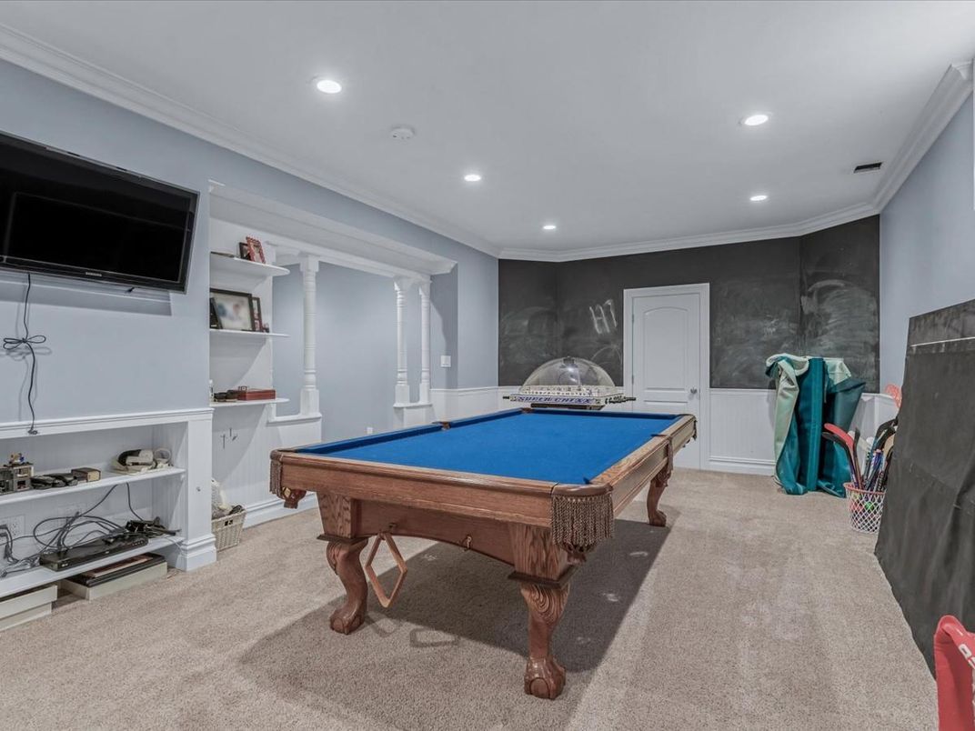 Billiard Table, Game Room, Interior, Recessed Lighting