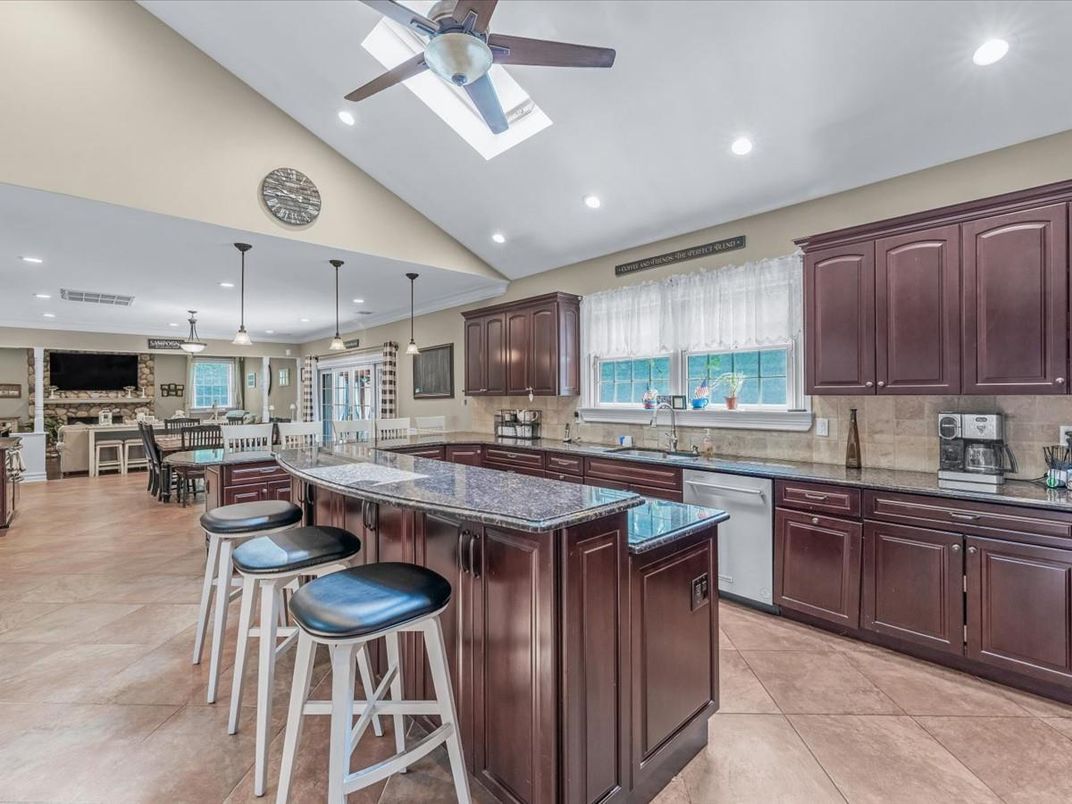 Dining room, Interior, Kitchen, Pendant Lights, Recessed Lighting