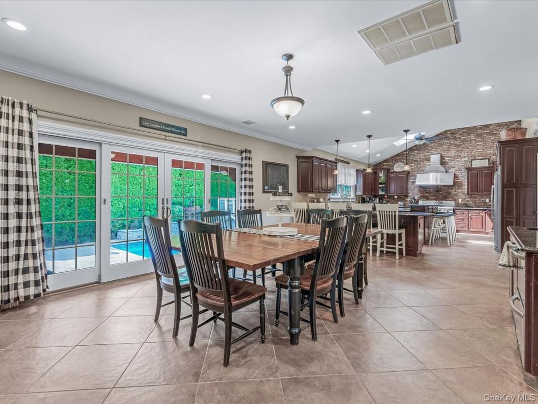 Dining room, Interior, Kitchen, Pendant Lights, Recessed Lighting, Stone Walls