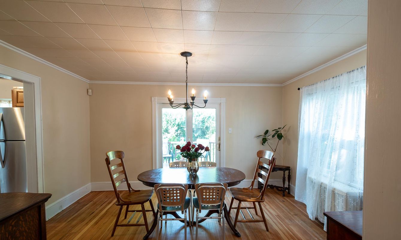 Chandelier, Dining room, Interior, Pendant Lights, Wood Texture Flooring