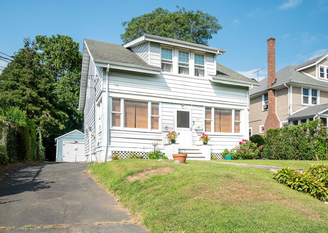 Detached Garage, Exterior, Facade, American Foursquare