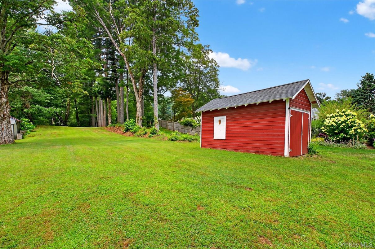 Backyard, Detached Garage, Exterior