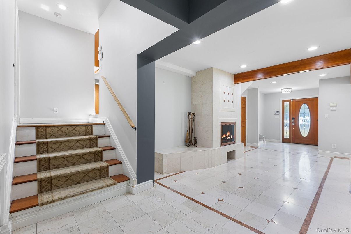 Fireplace, Interior, Recessed Lighting