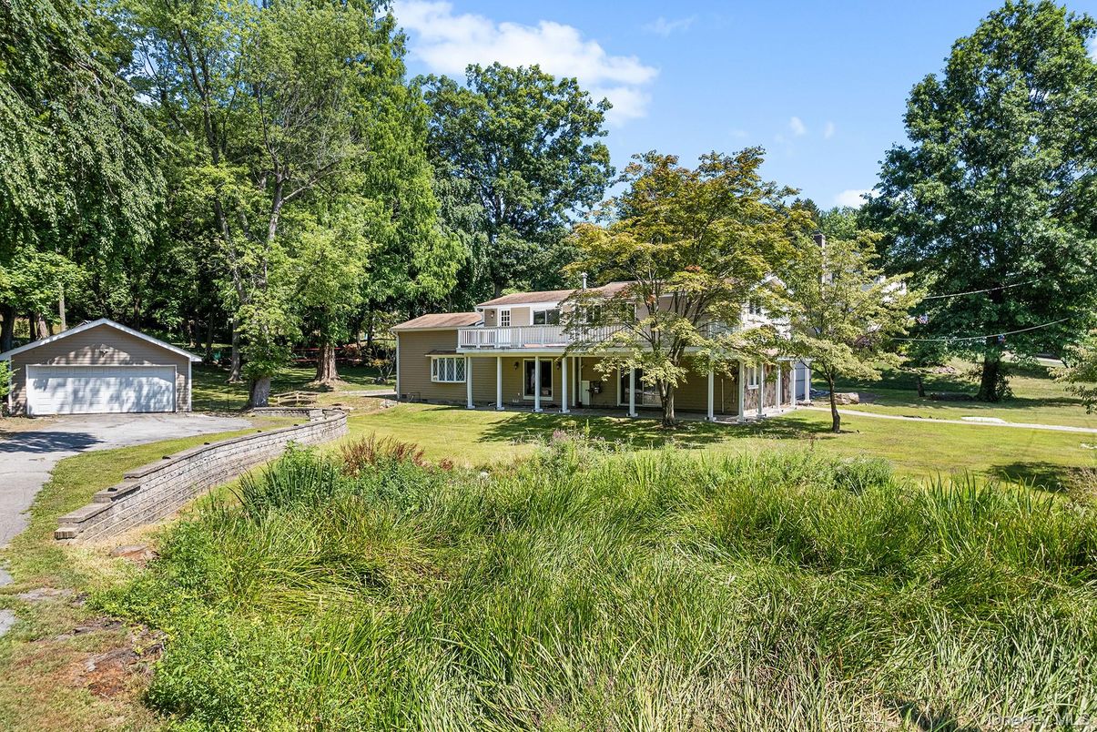 Backyard, Detached Garage, Exterior