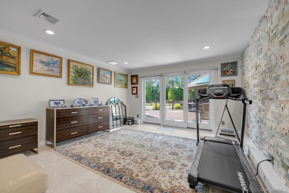 Fitness Equipment, Interior, Recessed Lighting, Stone Walls