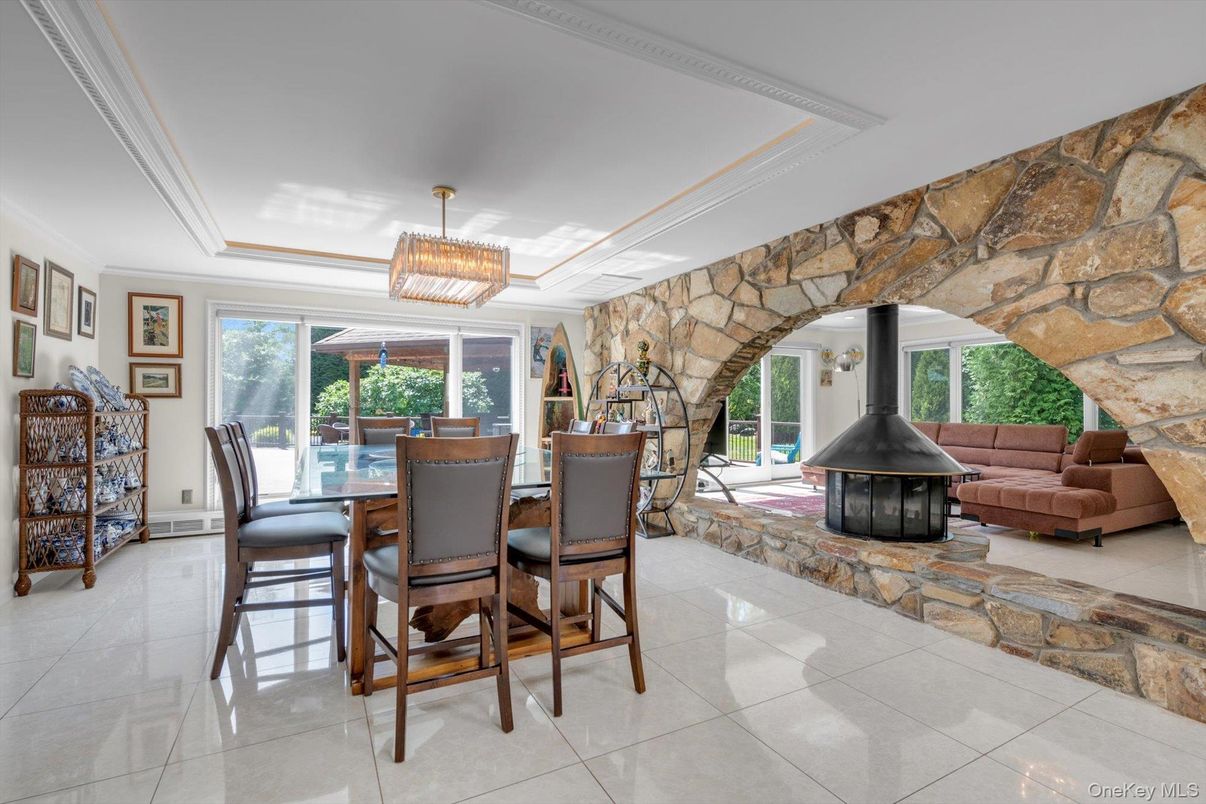 Chandelier, Dining room, Interior, Stone Walls