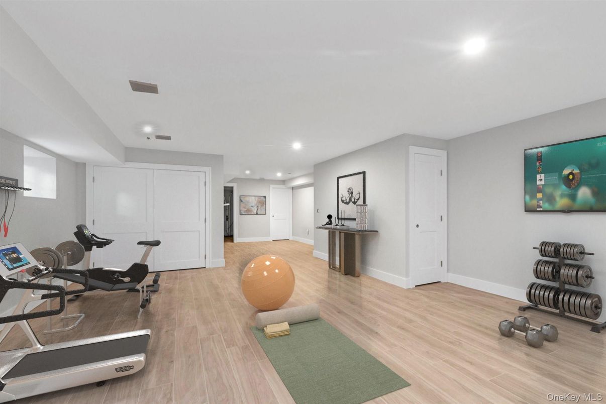 Fitness Equipment, Interior, Recessed Lighting, Wood Texture Flooring