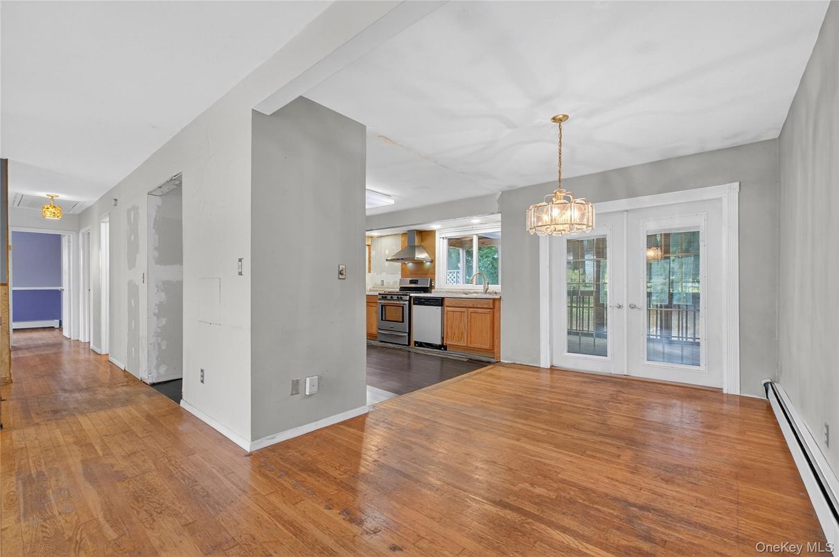 Interior, Kitchen, Pendant Lights, Wood Texture Flooring