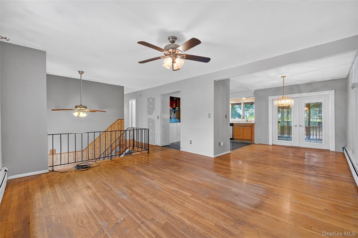 Chandelier, Empty room, Interior, Wood Texture Flooring