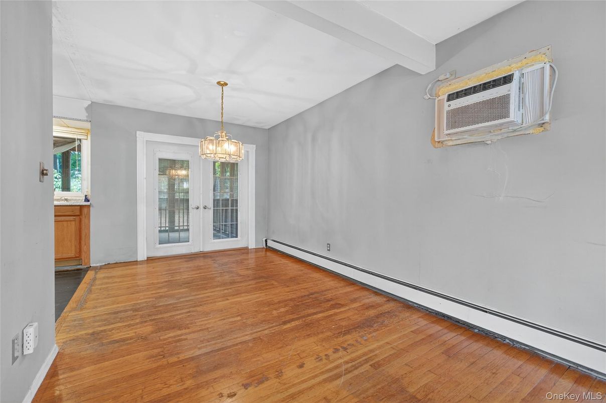Chandelier, Empty room, Interior, Pendant Lights, Wood Texture Flooring