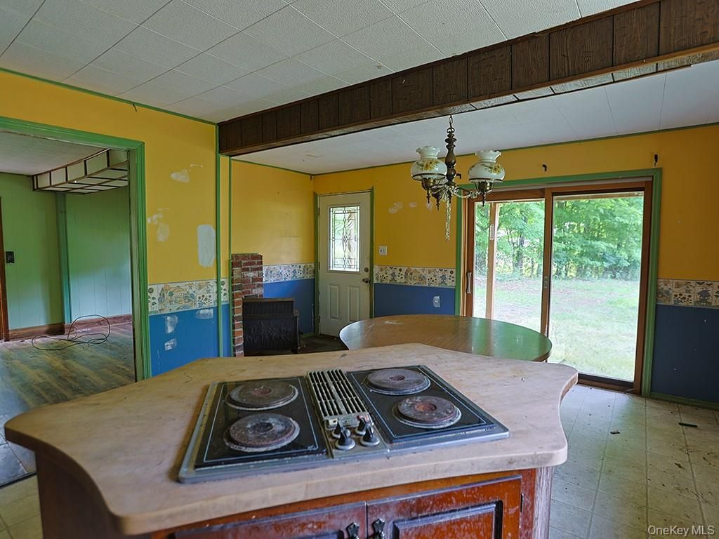 Chandelier, Interior, Kitchen