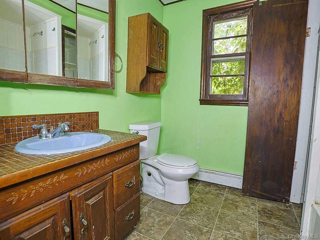 Bathroom, Interior, Tile Countertops