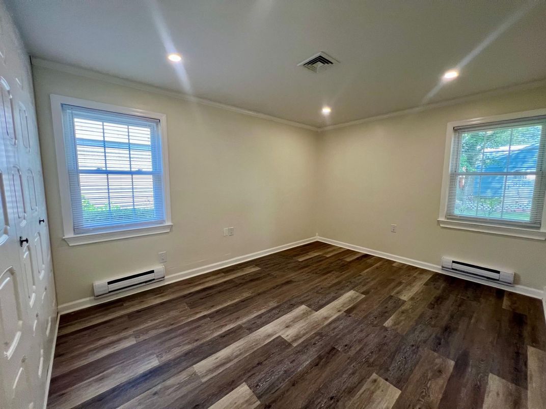 Empty room, Interior, Recessed Lighting, Wood Texture Flooring