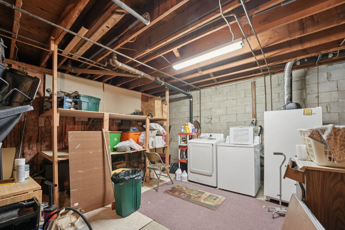 Interior, Stone Walls, Washer, Wooden Beams