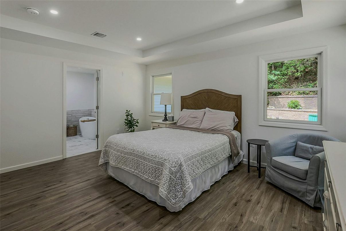 Bedroom, Interior, Recessed Lighting, Wood Texture Flooring