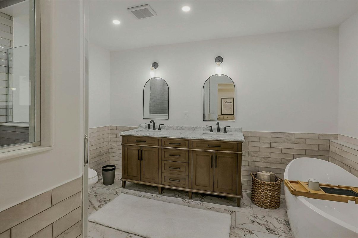 Bathroom, Dual Sink Vanities, Interior, Marble, Recessed Lighting