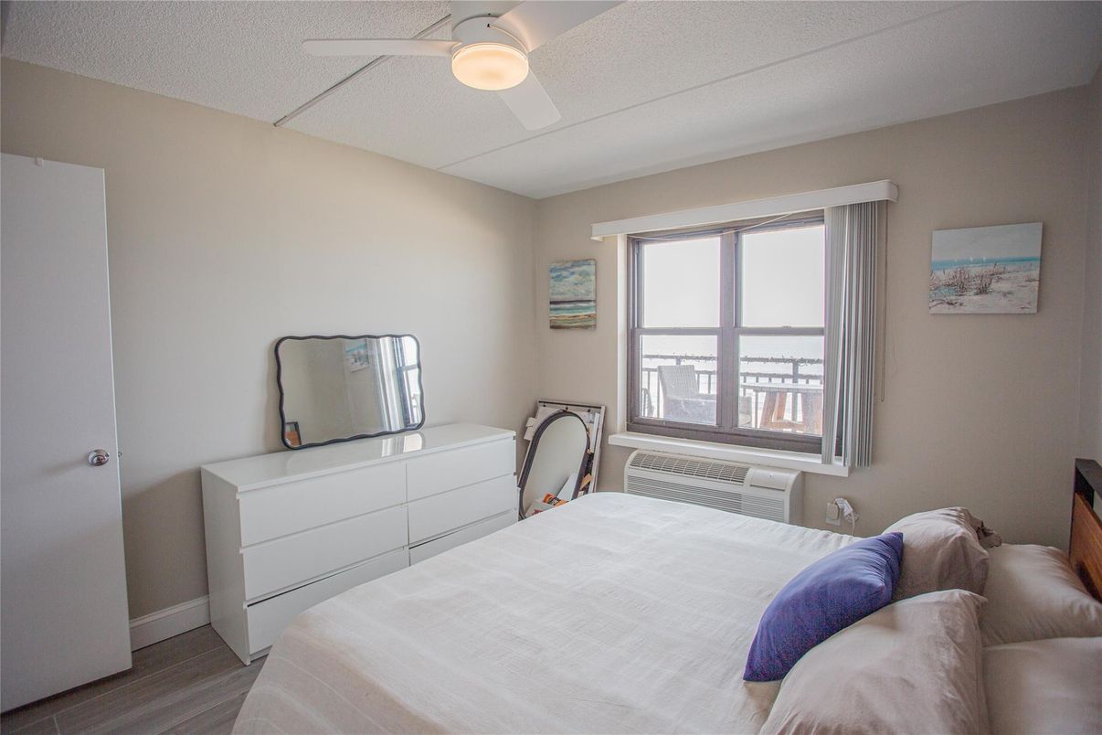 Bedroom, Interior, Water, Wood Texture Flooring