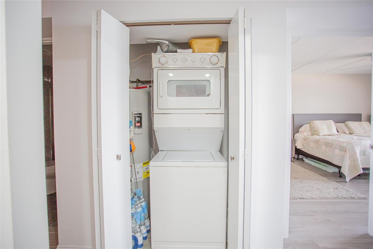 Bedroom, Interior, Utility Closets, Washer