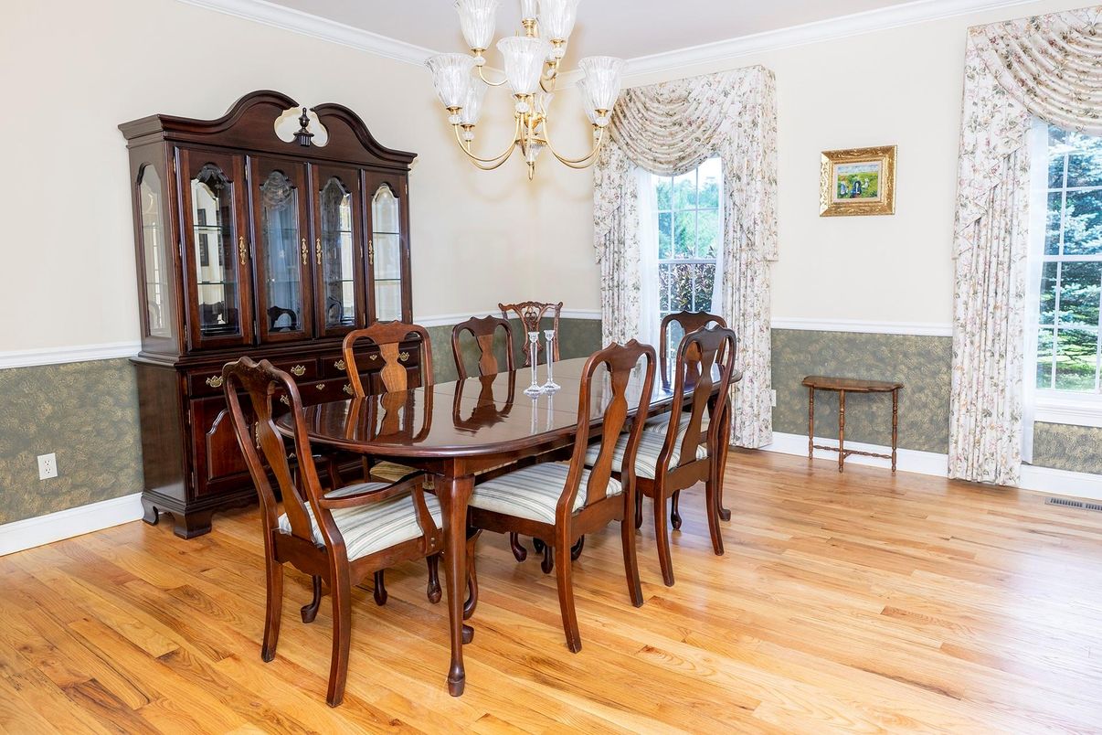 Chandelier, Dining room, Interior, Wood Texture Flooring