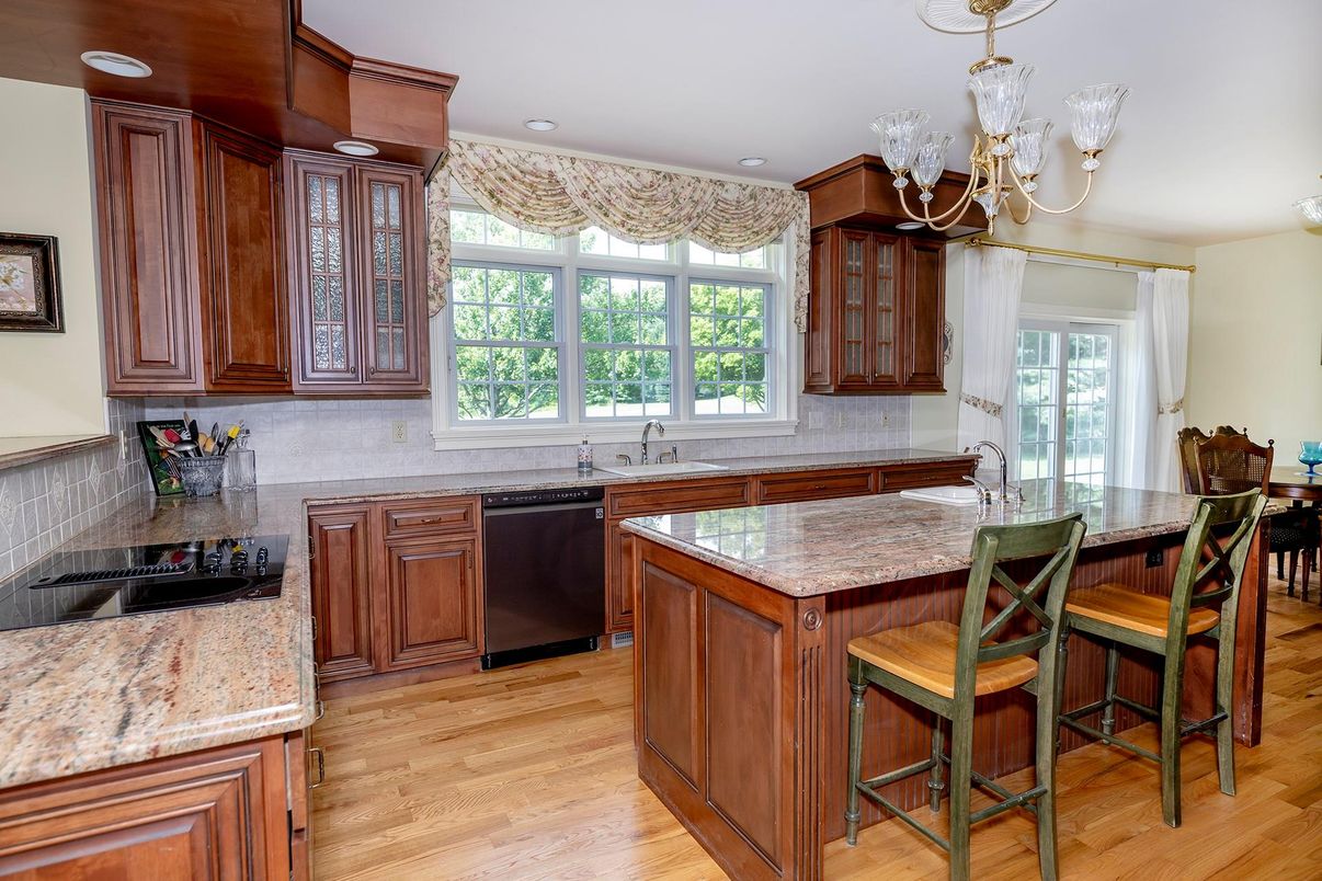 Chandelier, Interior, Kitchen, Recessed Lighting, Wood Texture Flooring