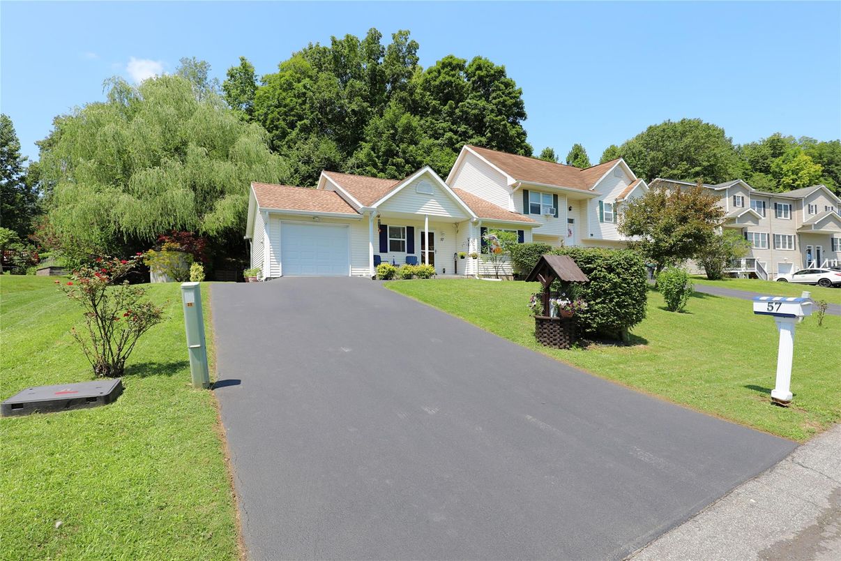 Attached, Backyard, Exterior, Facade, Ranch