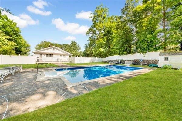 Backyard, Exterior, Pool