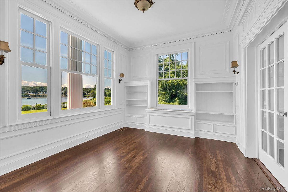 Empty room, Interior, Water, Wood Texture Flooring